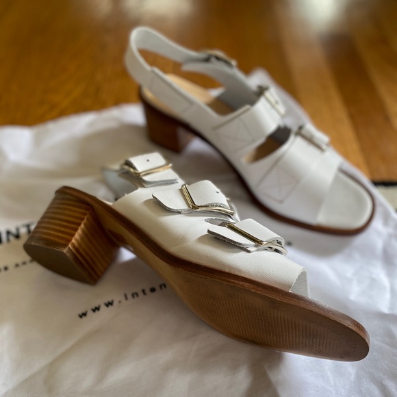 Intentionally Blank White Jill Leather Sandal US9 - Picture 9 of 11